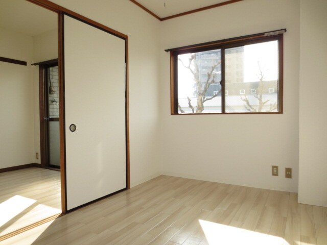 物件内観写真9　(居室)