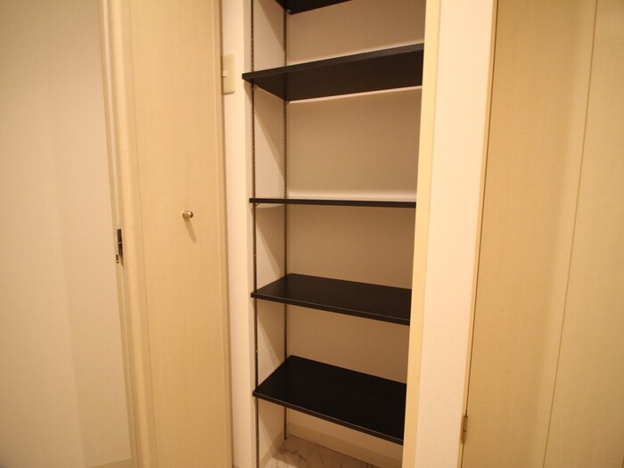 物件内観写真8　(靴箱)