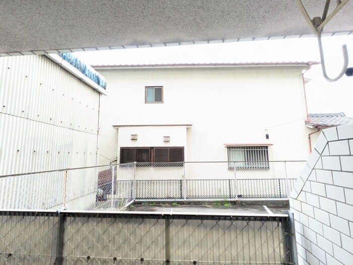 物件内観写真16　(室内からの展望)