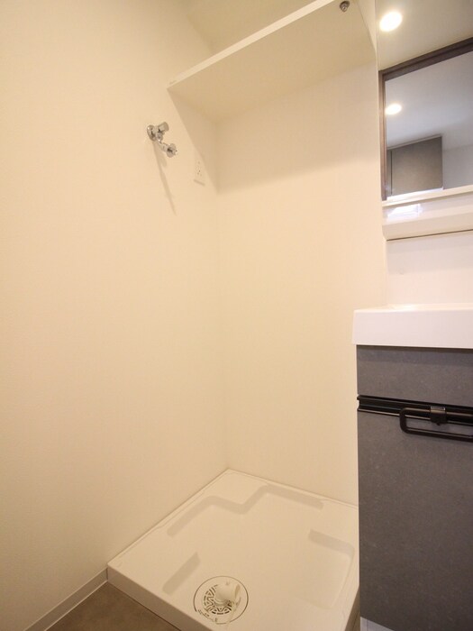 物件内観写真13　(洗濯機置場)