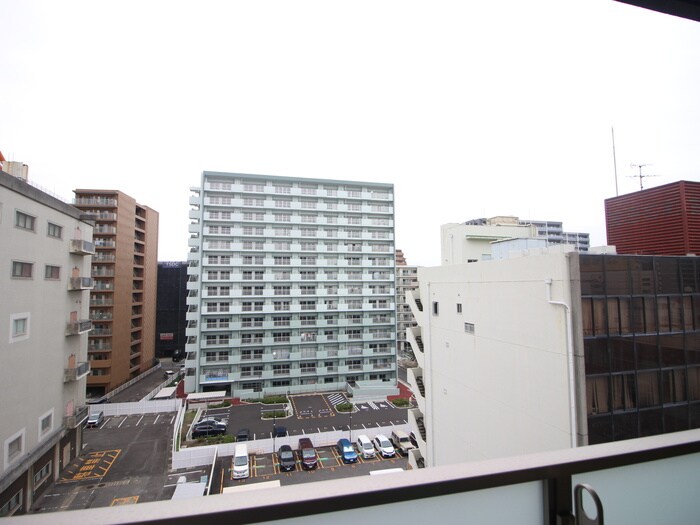 物件内観写真18　(室内からの展望)