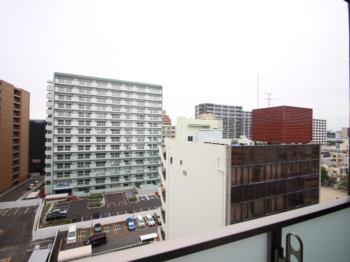 物件内観写真18　(室内からの展望)