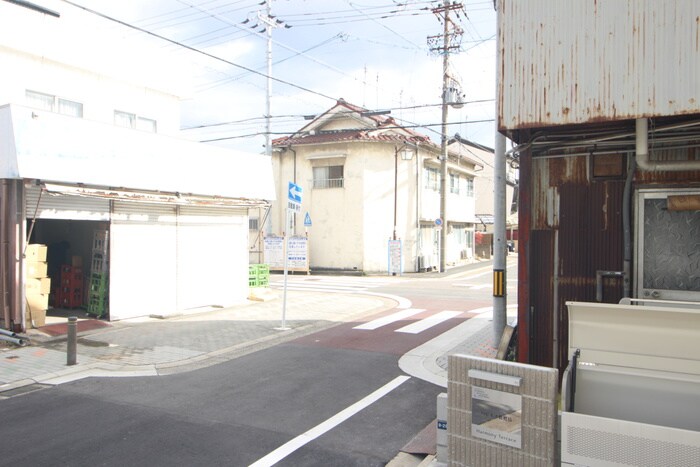 物件内観写真15　(室内からの展望)