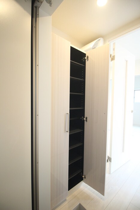 物件内観写真18　(靴箱)