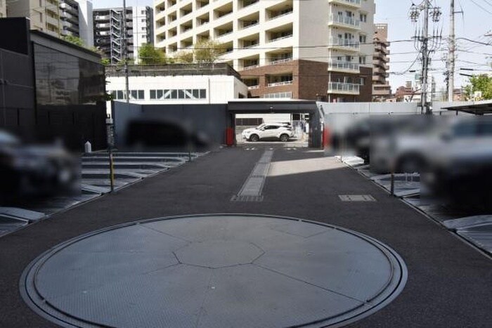 物件外観写真5　(駐車場)