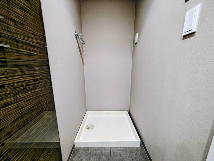 物件内観写真15　(洗濯機置場)