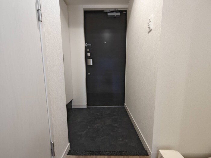 物件内観写真15　(玄関)