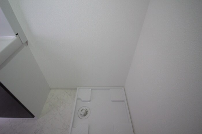 物件内観写真12　(洗濯機置場)