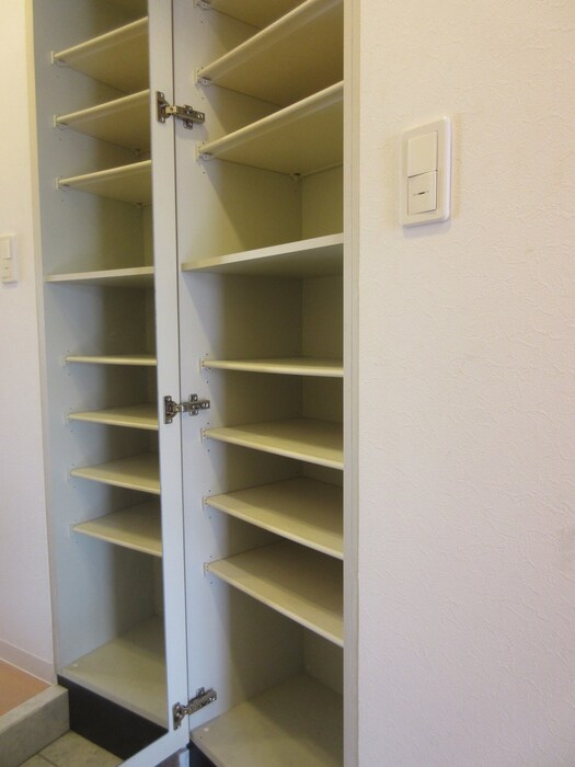 物件内観写真14　(靴箱)