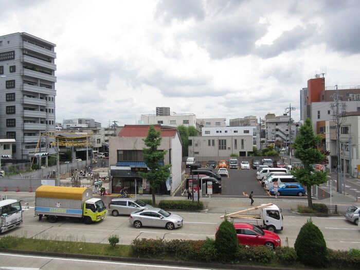 物件内観写真16　(室内からの展望)