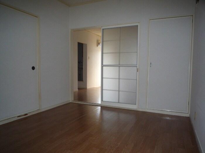 物件内観写真12　(居室)