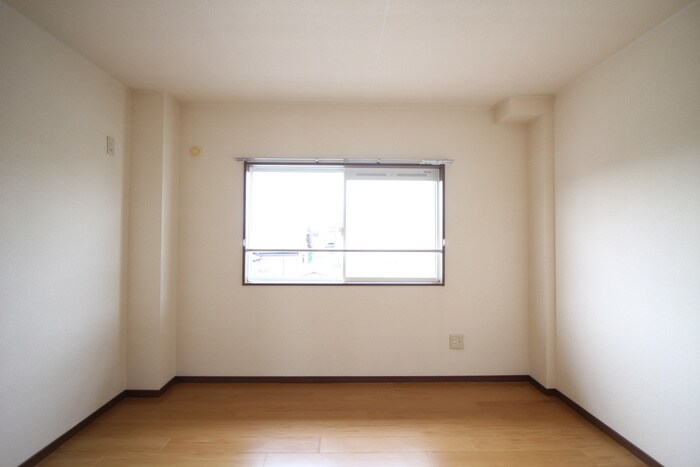 物件内観写真6　(居室)