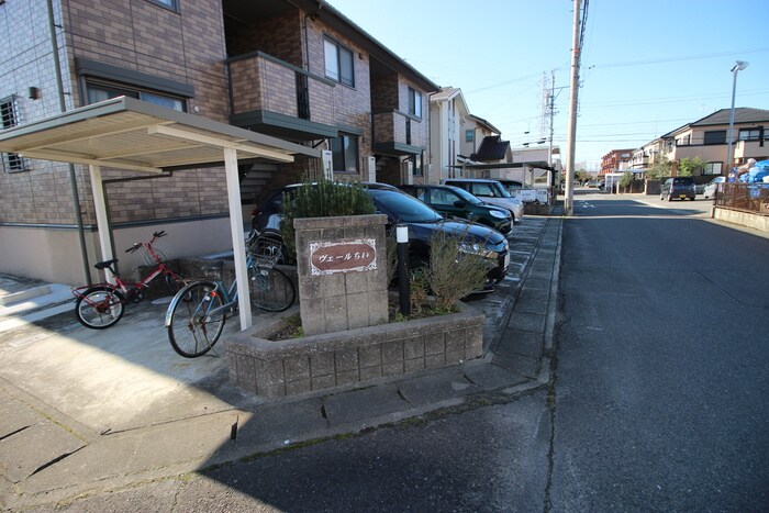 物件外観写真5　(エントランス部分)