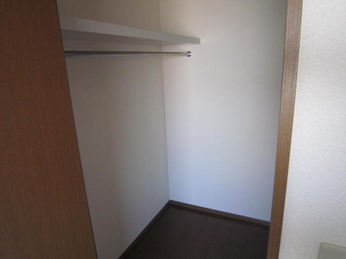 物件内観写真13　(収納)