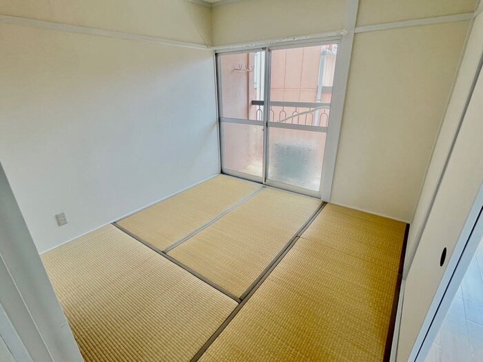 物件内観写真8　(居室)