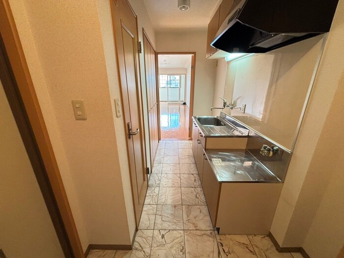 物件内観写真16　(廊下)