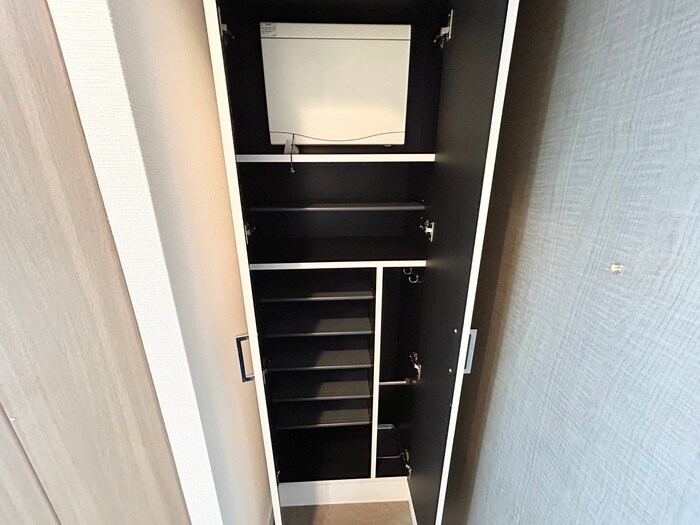 物件内観写真17　(靴箱)