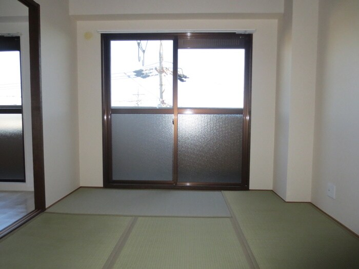 物件内観写真6　(居室)