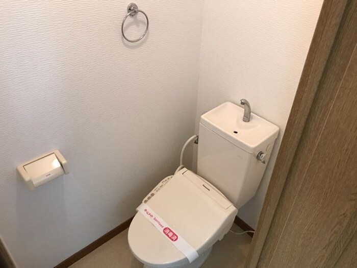 物件内観写真10　(トイレ)