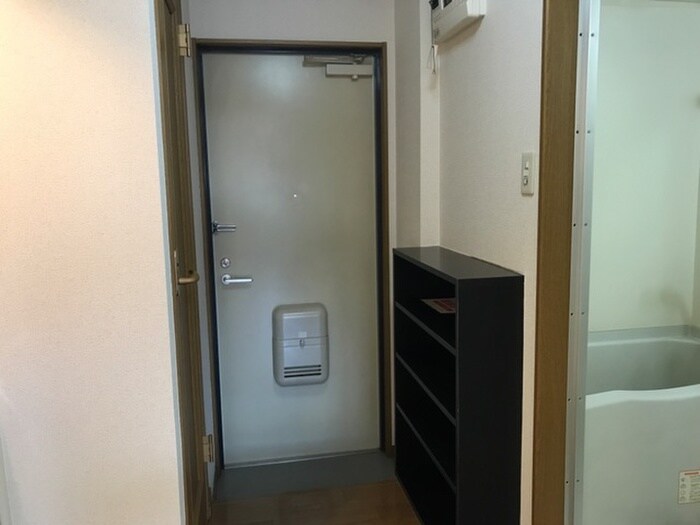 物件内観写真11　(玄関)