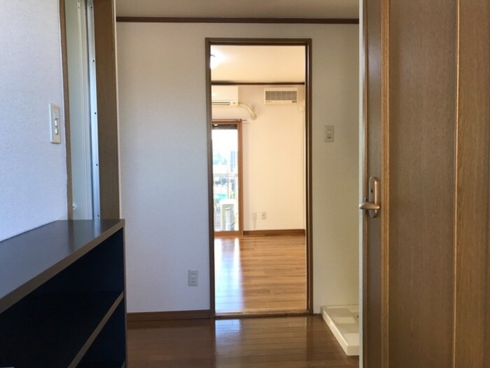 物件内観写真14　(廊下)