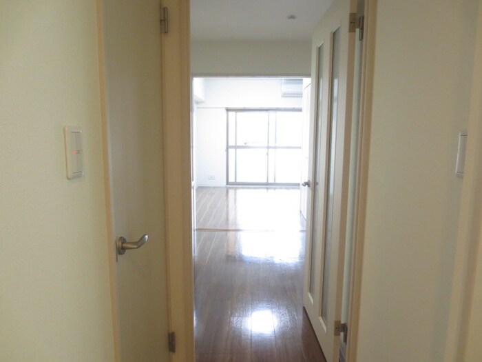 物件内観写真14　(廊下)