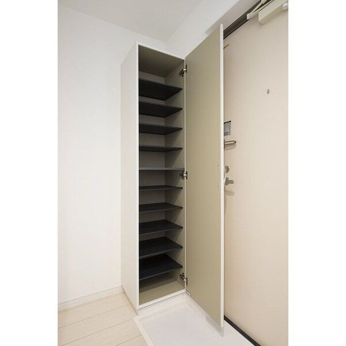 物件内観写真12　(靴箱)