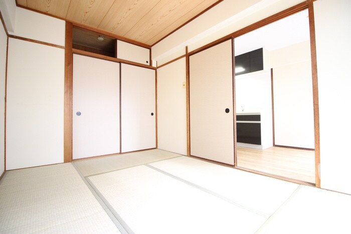 物件内観写真10　(居室)