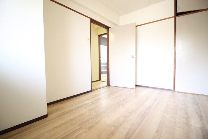 物件内観写真11　(居室)