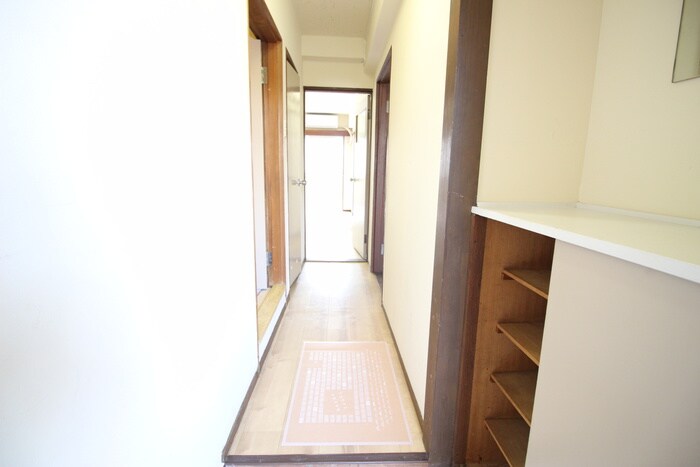 物件内観写真19　(廊下)
