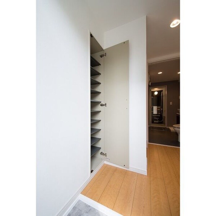 物件内観写真10　(靴箱)