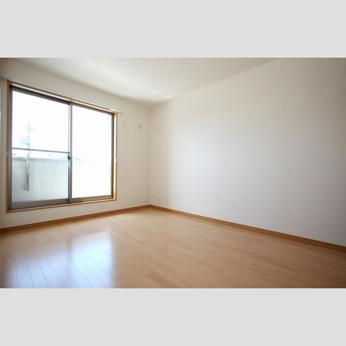 物件内観写真4　(居室)