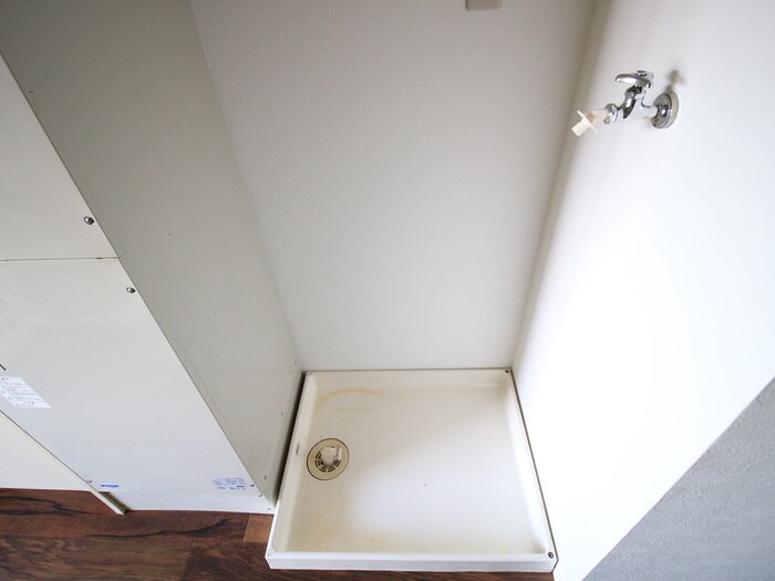 物件内観写真13　(洗濯機置場)