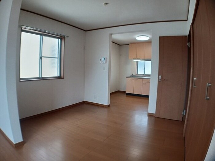 物件内観写真3　(居室)