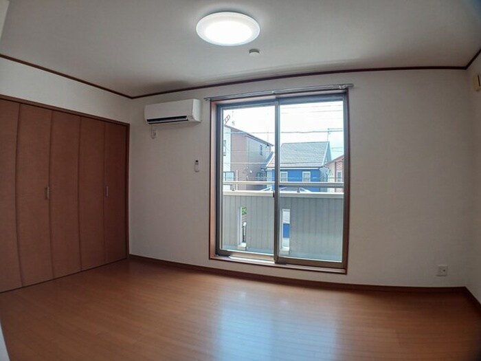 物件内観写真4　(居室)