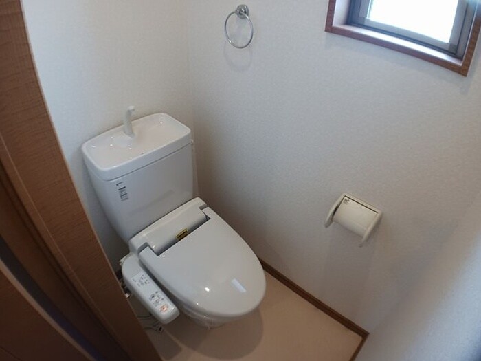 物件内観写真8　(トイレ)