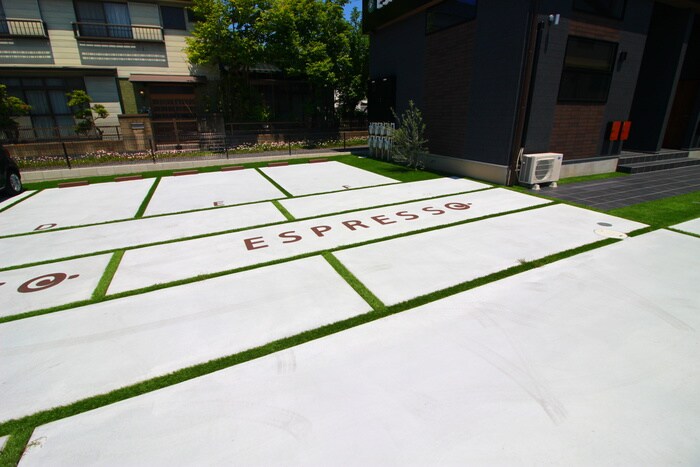 物件外観写真2　(駐車場)