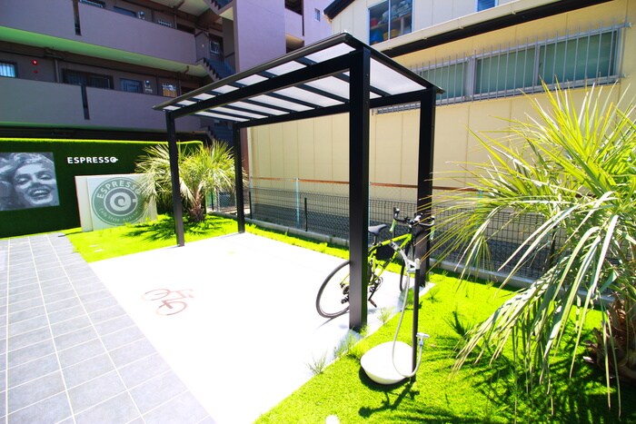 物件外観写真3　(駐輪場)