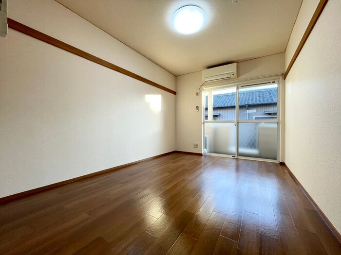 物件内観写真7　(居室)