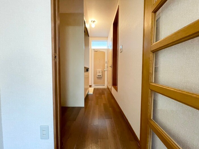 物件内観写真18　(廊下)