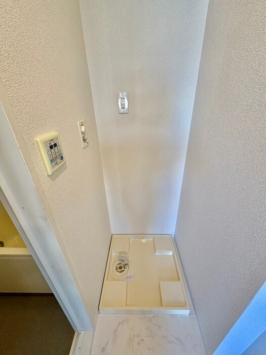 物件内観写真13　(洗濯機置場)