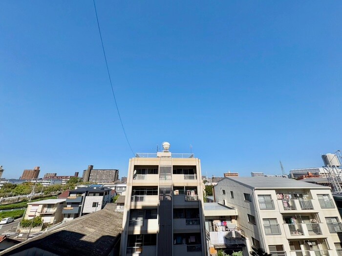 物件内観写真14　(室内からの展望)