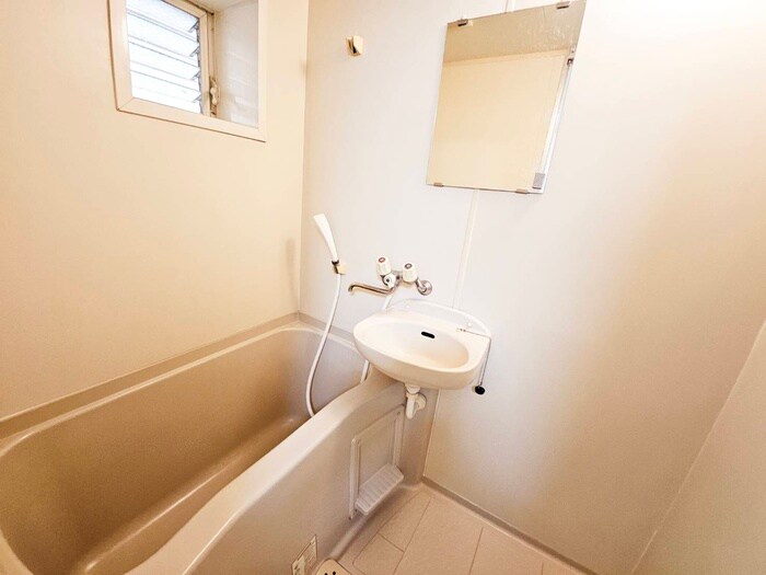 ハイツ　チェリ－のバス