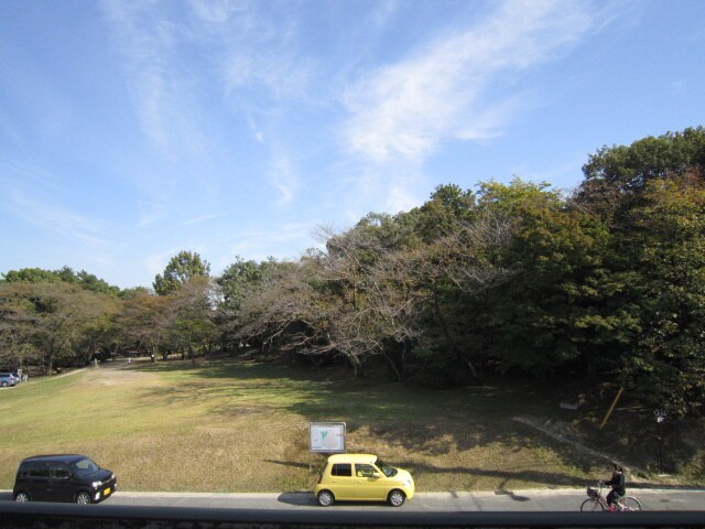 物件内観写真13　(室内からの展望)