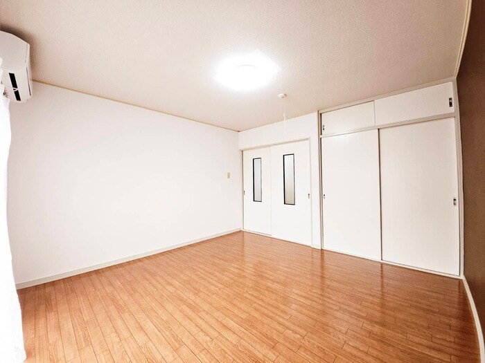 物件内観写真16　(居室)