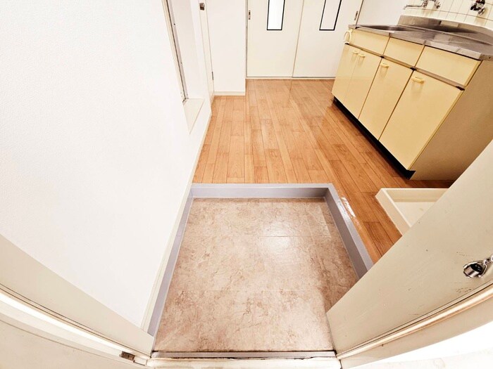 物件内観写真19　(玄関)