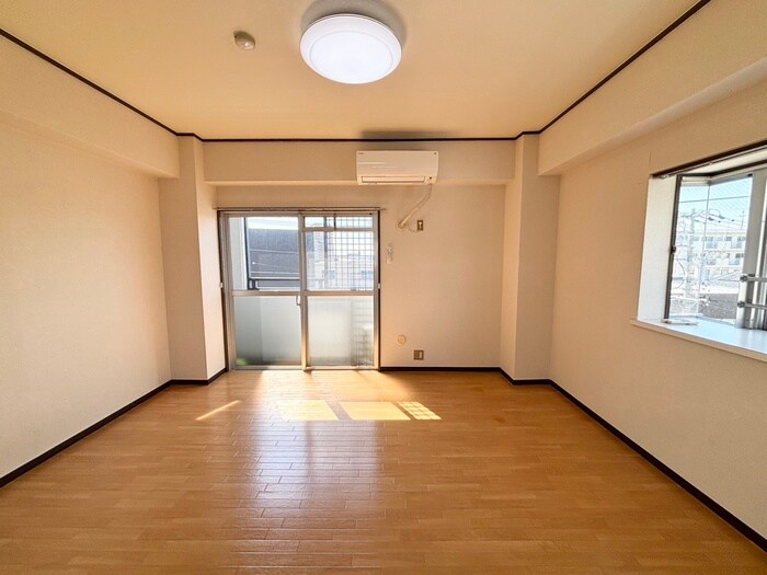 物件内観写真21　(居室)