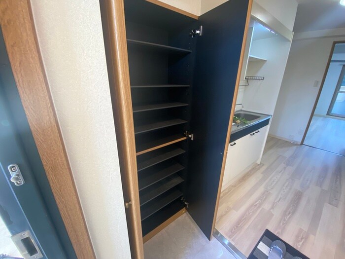 物件内観写真15　(靴箱)