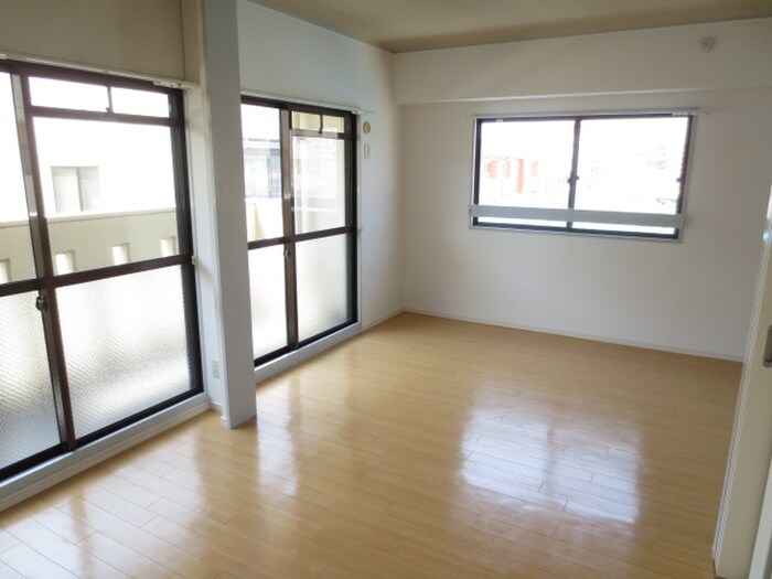 物件内観写真8　(居室)