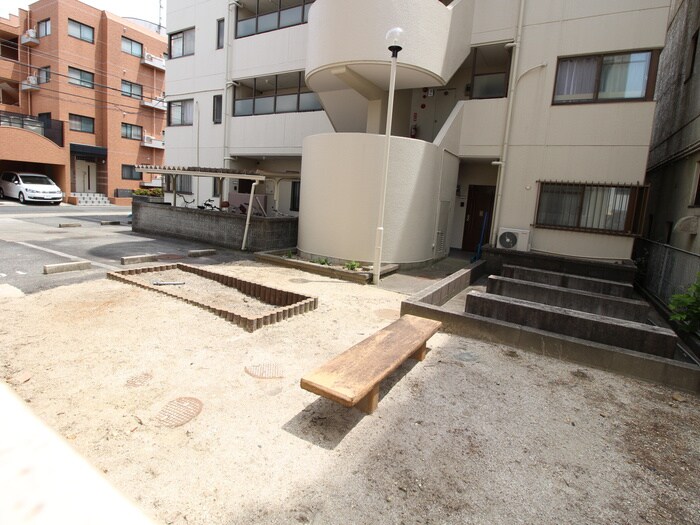 物件内観写真22　(室内からの展望)